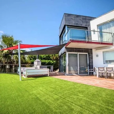 Villa Chalet En Blanes Girona